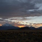 Coucher de soleil derrière le Pomerape, Bolivie